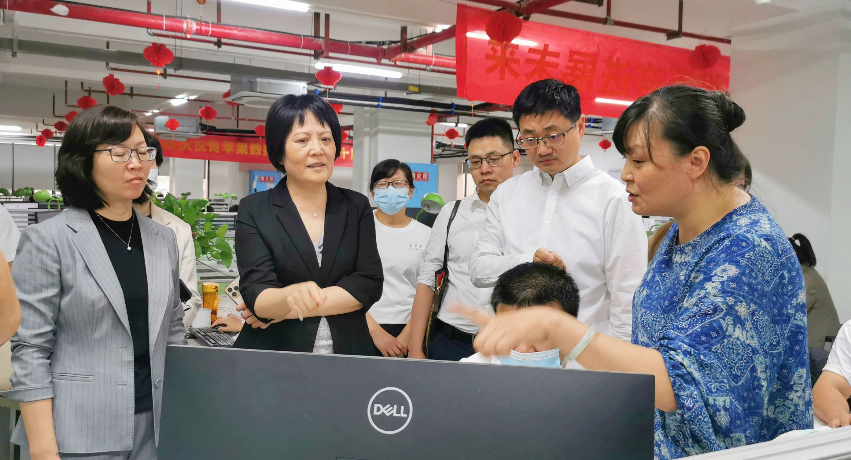 3.20220830 上海报业集团李芸社长一行2.jpg