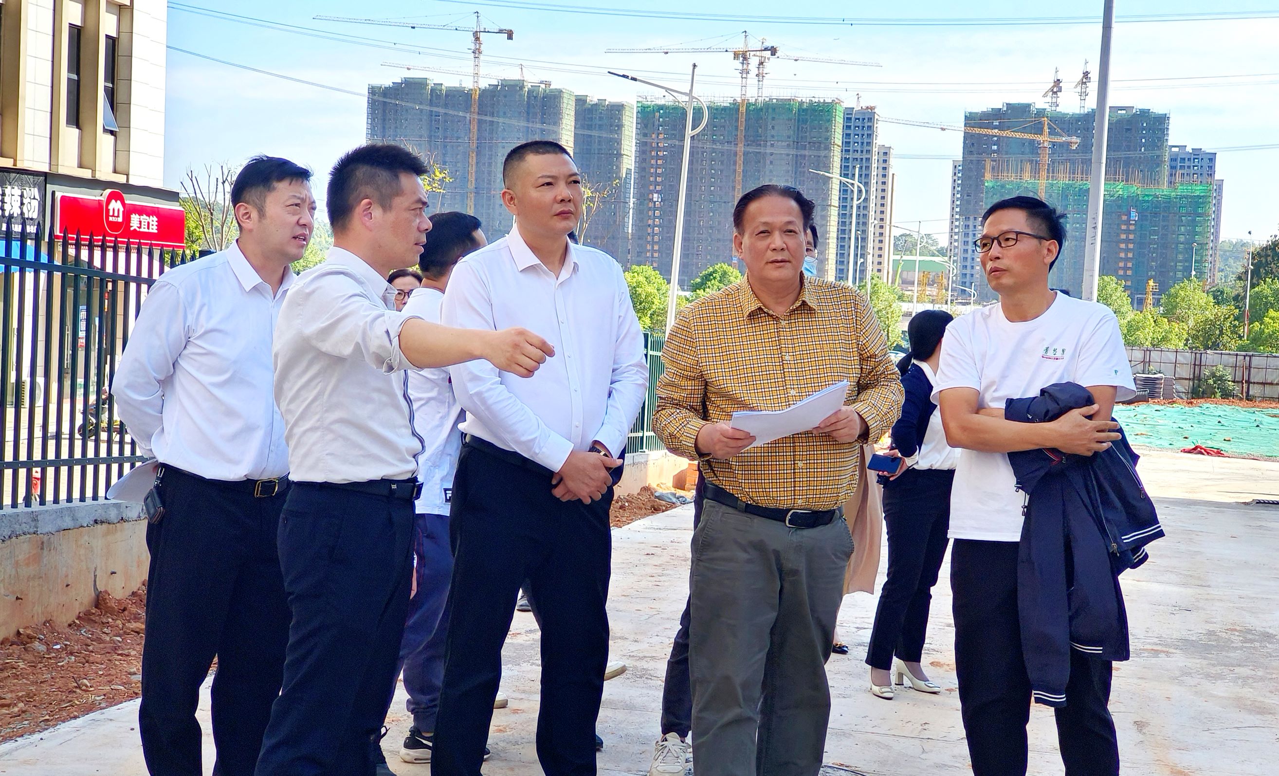 6.20221011 天心区副区长厉波.jpg