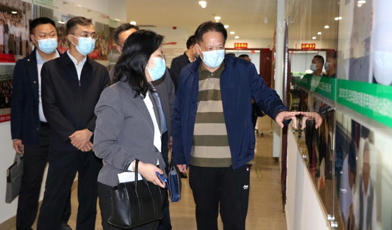 省科技厅副厅长朱皖一行莅临我司调研指导工作1.jpg 省科技厅副厅长朱皖一行莅临我司调研指导工作1.jpg